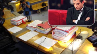 Cheb Mami demande pardon à la victime