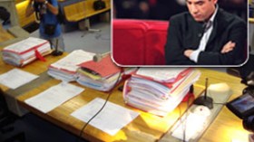 مامي بدأ الغناء في بوبيني وسقط فيها