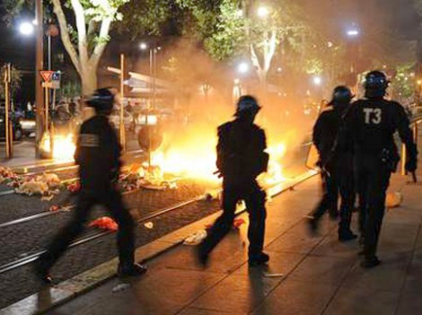 29 Algerians arrested in clashes with French cops after Algeria Vs Germany match