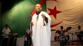 توقيف 31 مشاركا في تظاهرة مناهضة لإقامة حفل