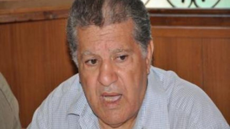 مانع يوجه رسائل “مشفرة” إلى المعارضة من فرنسا
