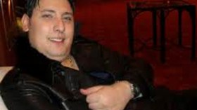 مغني‭ ‬الراي‭ ‬هواري‭ ‬المنار‭ ‬يواجه‭ ‬عقوبة‭ ‬الحبس‭ ‬لمدة‭ ‬سنتين‭ ‬