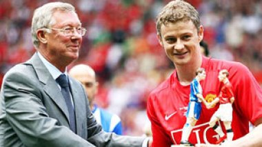 Toothless United pine for old stars/Manchester United 1-0 Espanyol