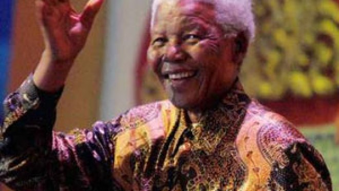 الكونغرس يشطب وصف الإرهابي عن مانديلا