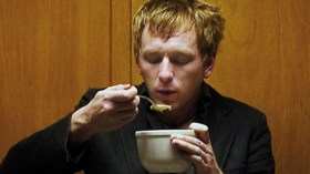 لماذا نهانا النبي صلى الله عليه وسلم عن النفخ في الطعام