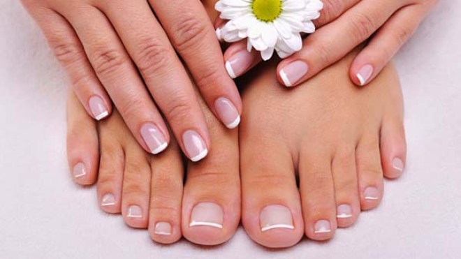 أظافرك دليل صحتك.. تعرفي على مشكلاتها وعلاجاتها