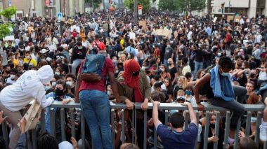 Paris: Manifestation massive en mémoire d’Adama Traoré et George Floyd