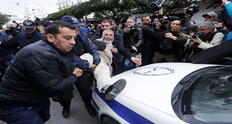 Une manifestation anti-quatrième mandat brutalement réprimée à Alger
