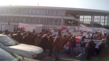 Tunisie: des centaines de personnes manifestent contre “les juges ripoux”