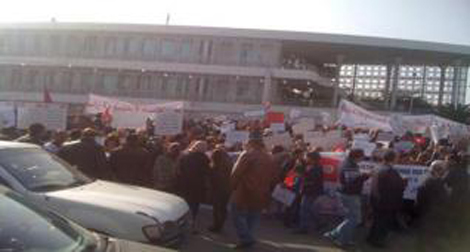 Tunisie: des centaines de personnes manifestent contre “les juges ripoux”