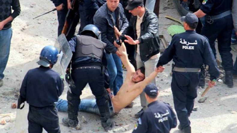 الشرطة تفند توقيف ناشر فيديو قمع المتظاهرين بتيزي وزو