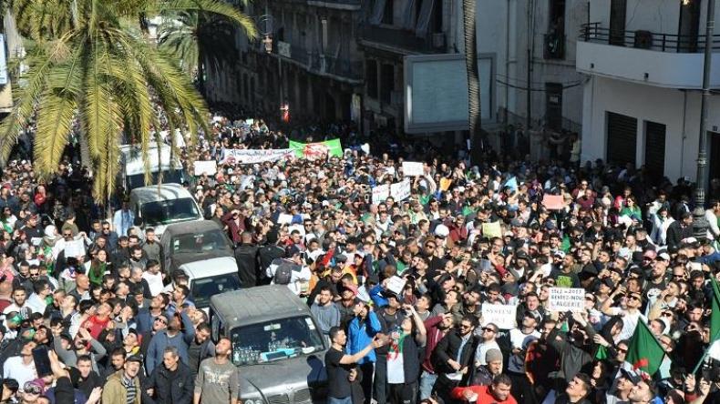 Des blessés dans le corps de la police et parmi les manifestants