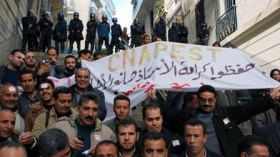 ملف العمال المتعاقدين  على طاولة الحكومة