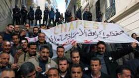 النقابات المستقلة تتلقى تحذيرات بالخصم من أجور المضربين