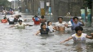 Au moins 85 morts dans des inondations aux Philippines