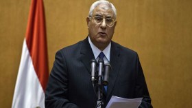 رئيس مصر المؤقت يأمر بالتحقيق في أحداث الحرس الجمهوري