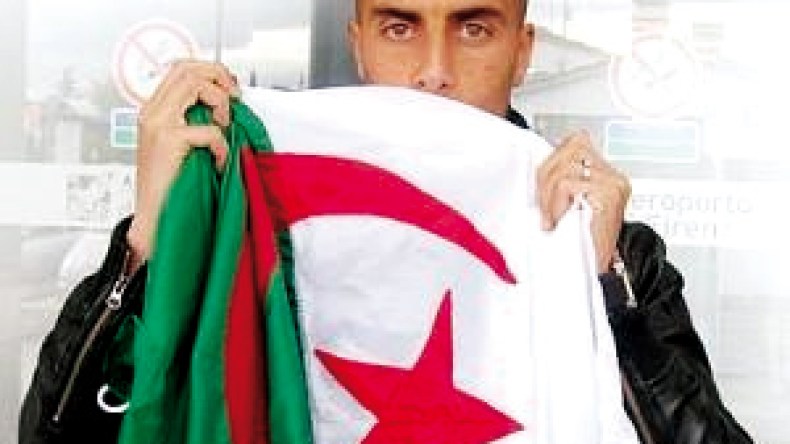 منصوري للشروق :”لا أفكر في الإعتزال دوليا”