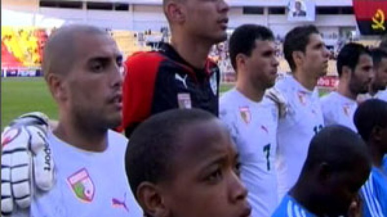 أقدام‭ ‬الخضر‭ ‬في‭ ‬لواندا‭ ‬وعقولهم‭ ‬في‭ ‬كابيندا‭  ‬