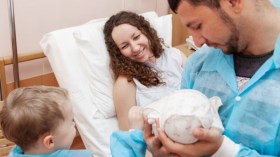 7  خرافات تؤمن بها النفساء لا أساس لها من الصحة