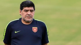 مارادونا يجلد “رعاة البقر” الأمريكان