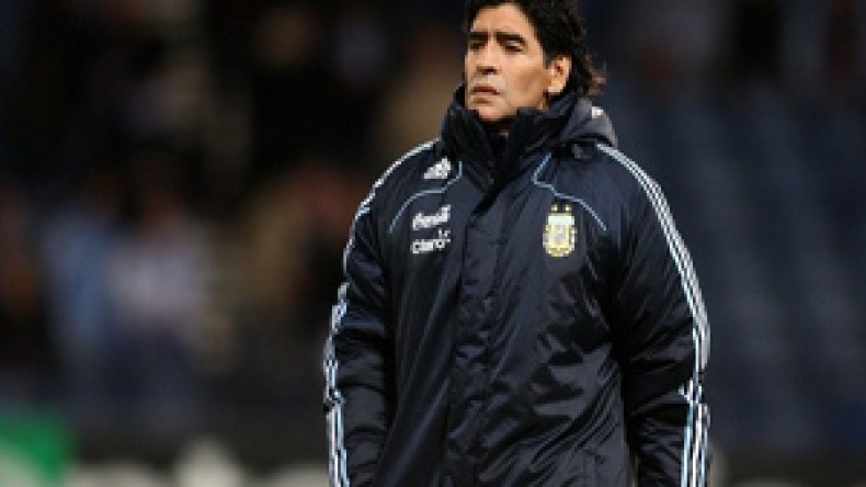 مارادونا‮ ‬قد‮ ‬يدرب‮ ‬بلحاج