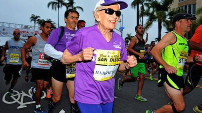 شاركت في ماراطون.. وعمرها 92 عاما