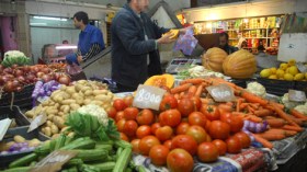 التجار يُدخلون أيديهم في جيوب الزوالية