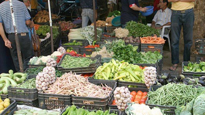 “الصمايم” تحرق المحاصيل الزراعية وترفع أسعار الخضر