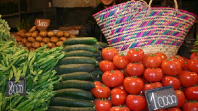 التهاب‭ ‬أسعار‭ ‬الخضر‭ ‬والفواكه‭ ‬بسبب‭ ‬غياب‭ ‬الرقابة‭ ‬وهيمنة‭ ‬السوق‭ ‬الموازية