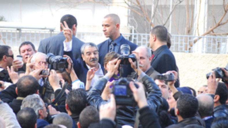 سعيد سعدي:على بوتفليقة النزول ومعاينة مشاكل الشباب