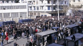 عدد المشاركين لم يتجاوز 500 شخص