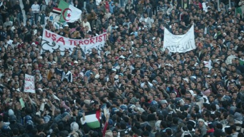 ملايين الجزائريين في الشوارع تضامنا مع غزة