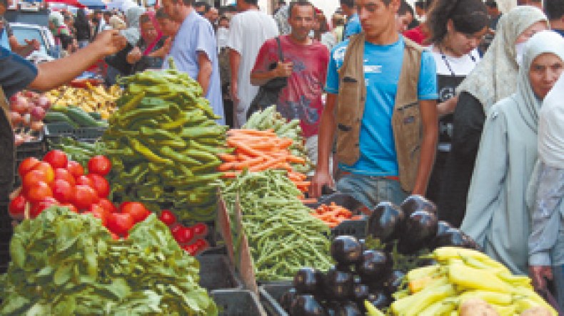 سماسرة‭ ‬السوق‭ ‬يلهبون أسعار الخضر واللحوم البيضاء