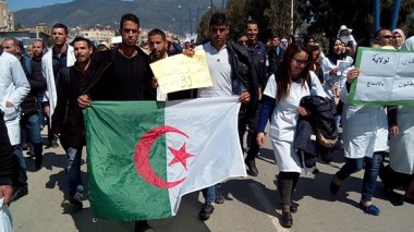 Les contractuels ne croient pas aux promesses de Benghebrit