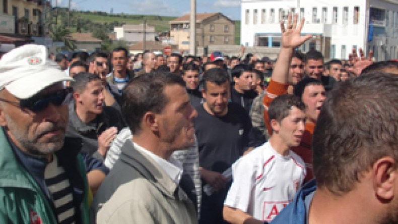 أمامكم 24 ساعة لإطلاق سراح الشيخ وإلا سنطاردكم في الجبال و الوديان