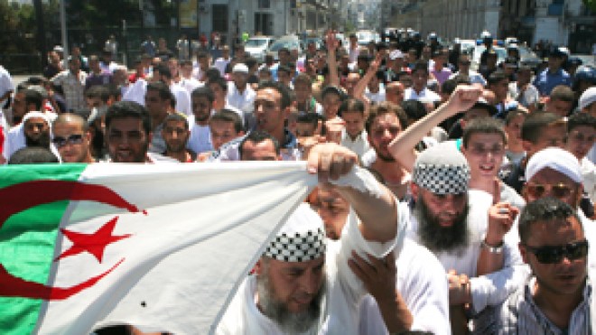 الولايات المتحدة وألمانيا تدعوان الجزائر لاحترام حق التظاهر السلمي