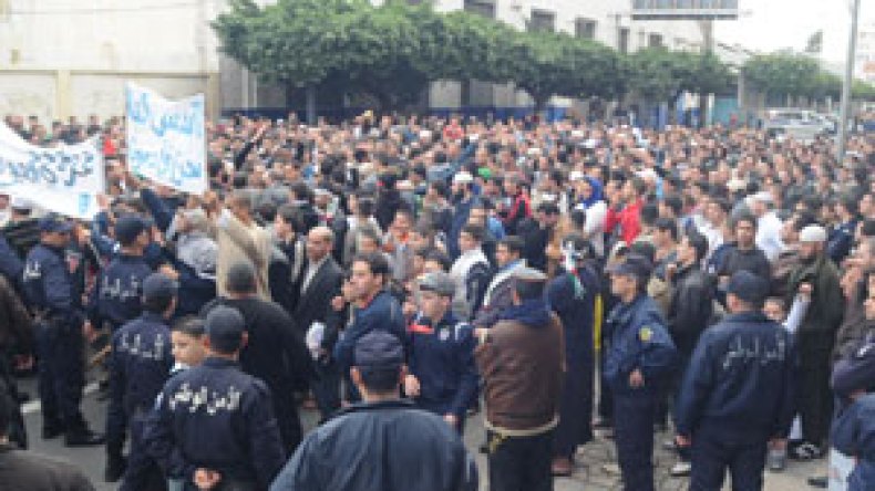 ولاية الجزائرتذكر بحظر المسيرات وتحذر من الإخلال بالأمن العام
