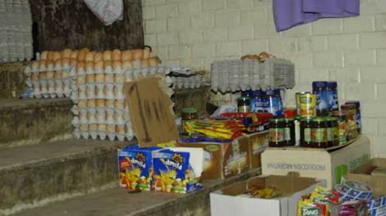 أجبان تباع في الأرصفة والأسواق تحت حرارة 45 درجة