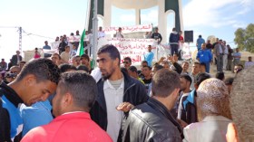 شعارات سياسية  لأول مرة  في وقفة البطالين بالوادي