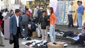 الجزائريون يستهلكون 52 ألف طن من المواد المنتهية الصلاحية سنويا