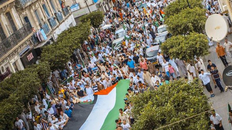 اللجنة الشعبية الجزائرية لدعم القضية الفلسطينية في غزة تشيد بموقف الجزائريين