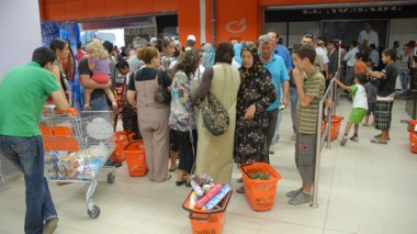 Des marées humaines sur les marchés à la veille du mois sacré