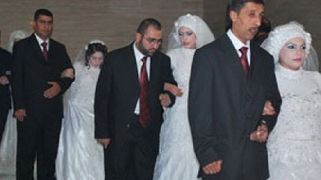 “الحاجة‭ ‬متولية‮” ‬وأخواتها‭ ‬في‭ ‬الجزائر‭!‬