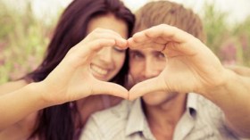 بين الاحتشام والابتذال.. أين تجد نفسك؟