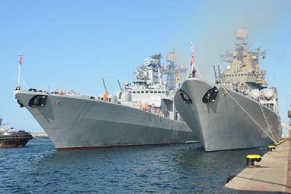 Un détachement de navires de guerre de la marine Russe accoste au Port d’Alger