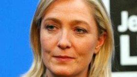 آلاف‭ ‬المسلمين‭ ‬بمساجد‭ ‬فرنسا‭ ‬يحتشدون‭ ‬للرد‭ ‬على‭ ‬عنصرية‭ ‬مارين‭ ‬لوبان