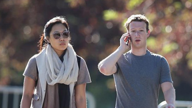 زوكربيرغ يتبرع بـ 25 مليون دولار لمكافحة ايبولا