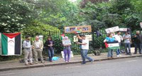 Manifestation en faveur de la cause sahraouie devant l’ambassade du Maroc à Londres