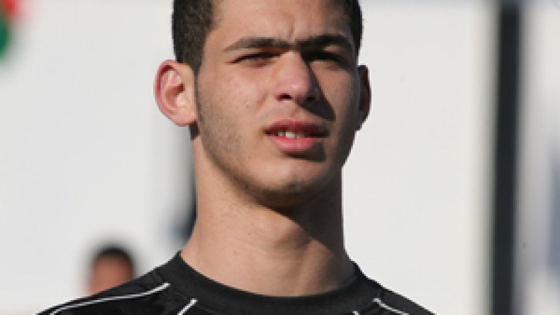 فولهام الإنجليزي يخطب ود حارس الخضر عبد النور المرزوقي