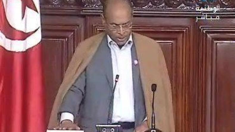 المرزوقي يبكي خلال تأدية اليمين